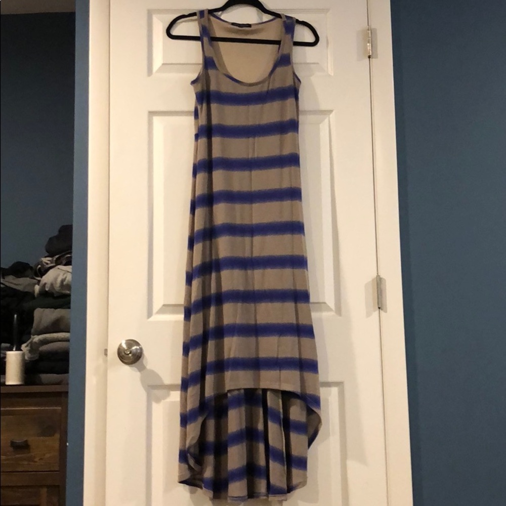 Green envelope Purple/tan dress